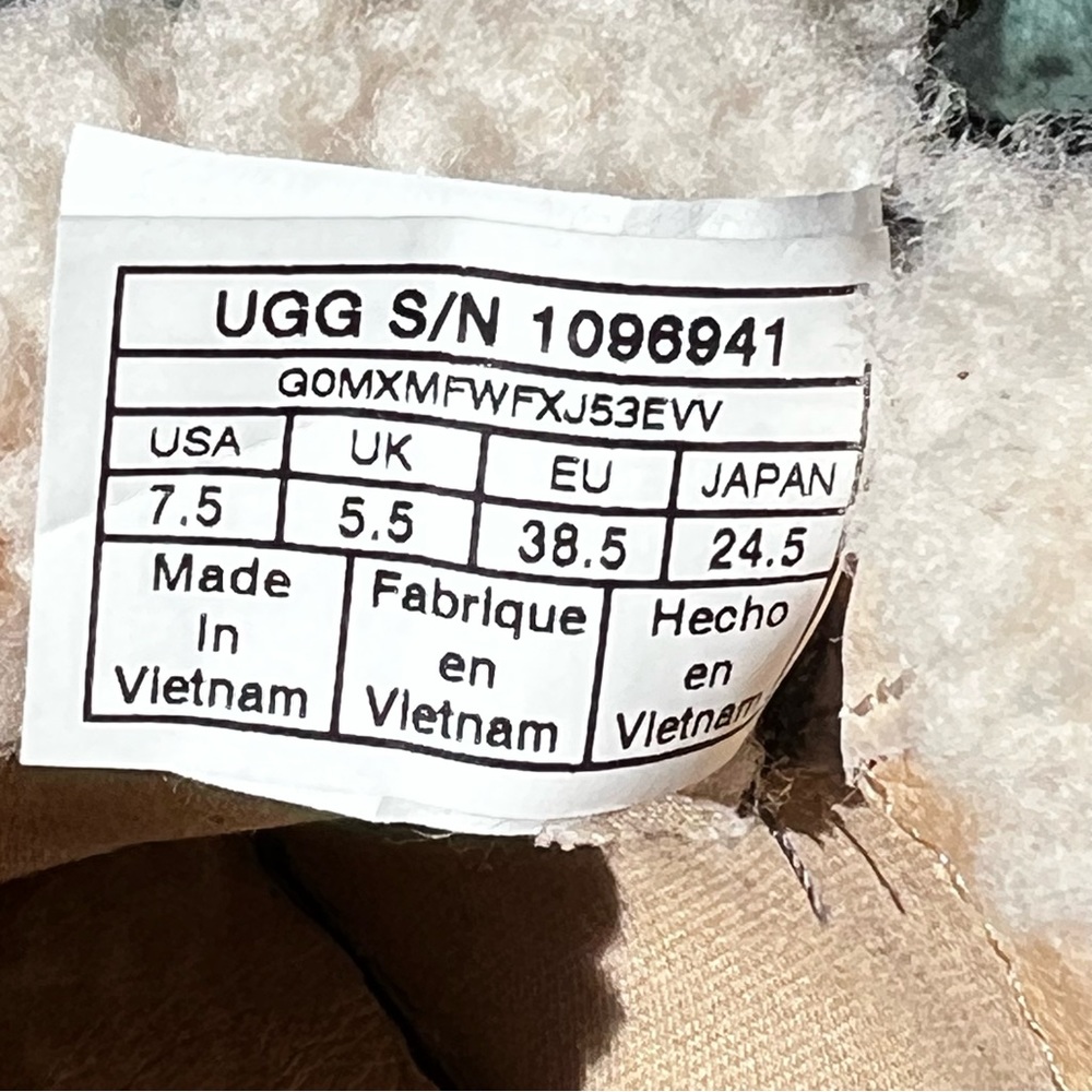 💯UGG STARLYN CHARCOAL SNEAKERS - WOMEN'S - Picture 14 of 15